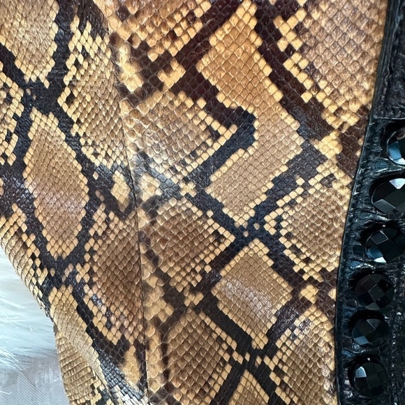 Handcrafted Snake Skin with Stone and Pearl Embellishments on front/back handbag - Picture 2 of 7